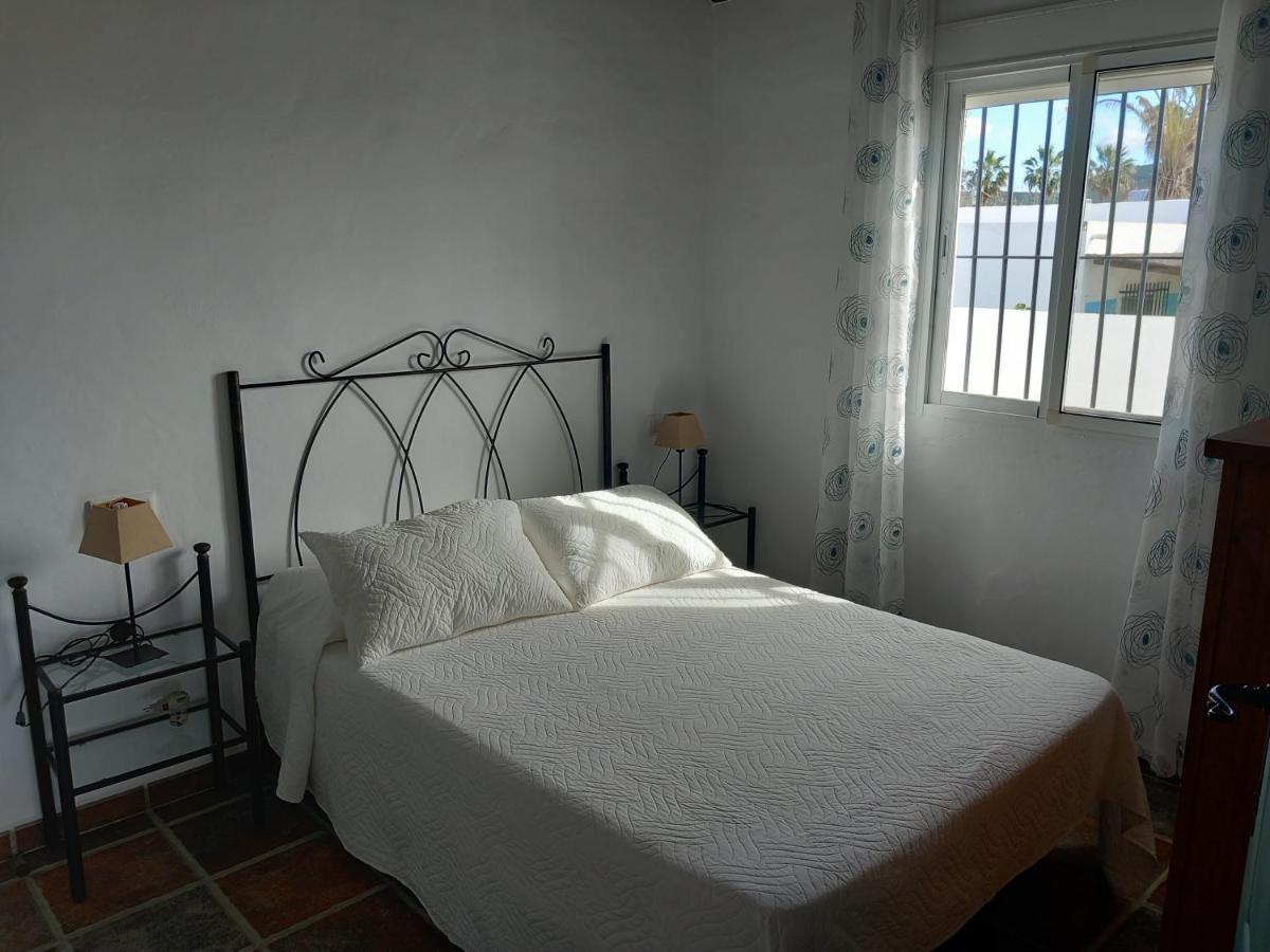 Apartamentos Cala Isabel Zahora Ngoại thất bức ảnh