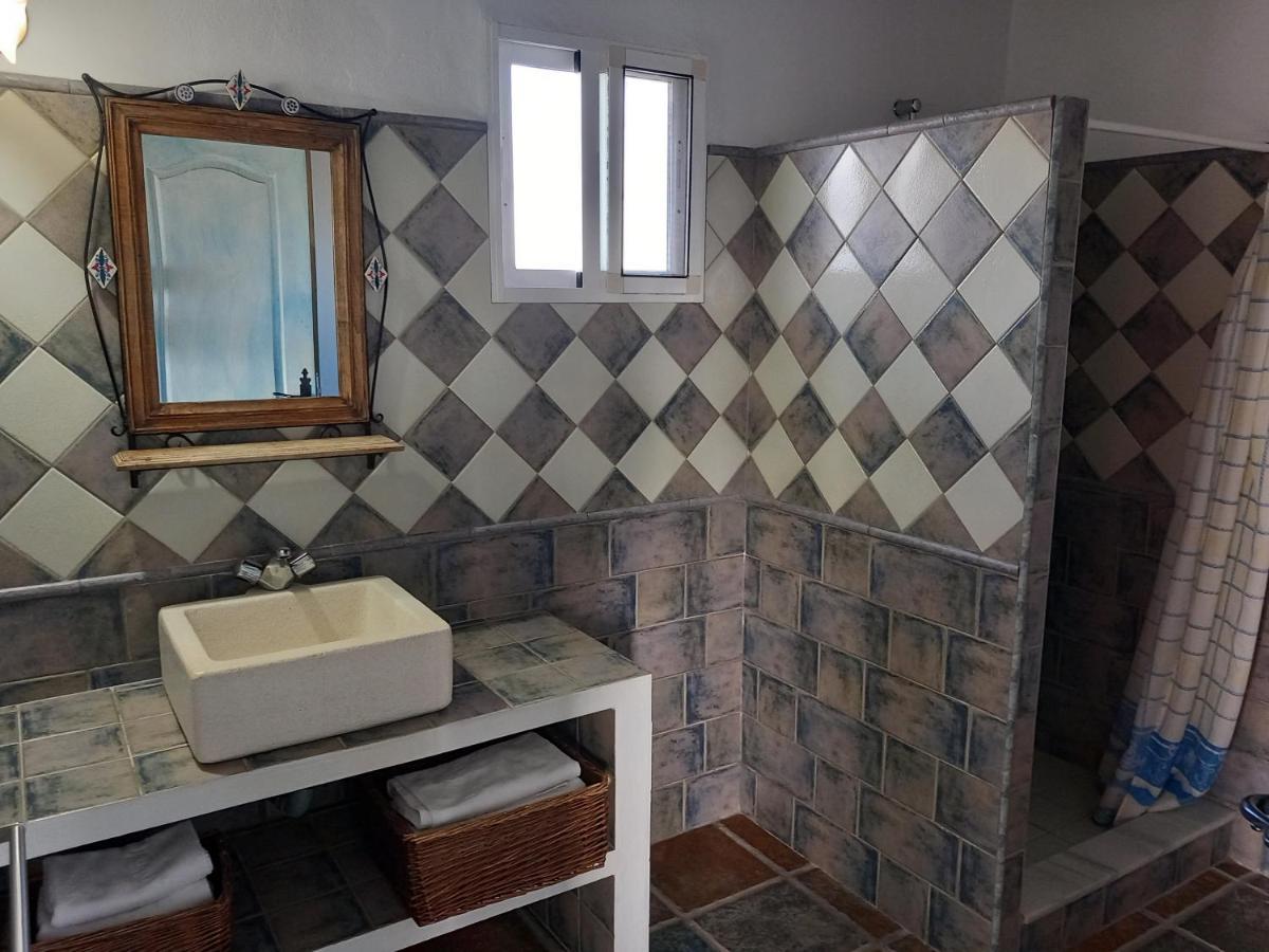 Apartamentos Cala Isabel Zahora Ngoại thất bức ảnh